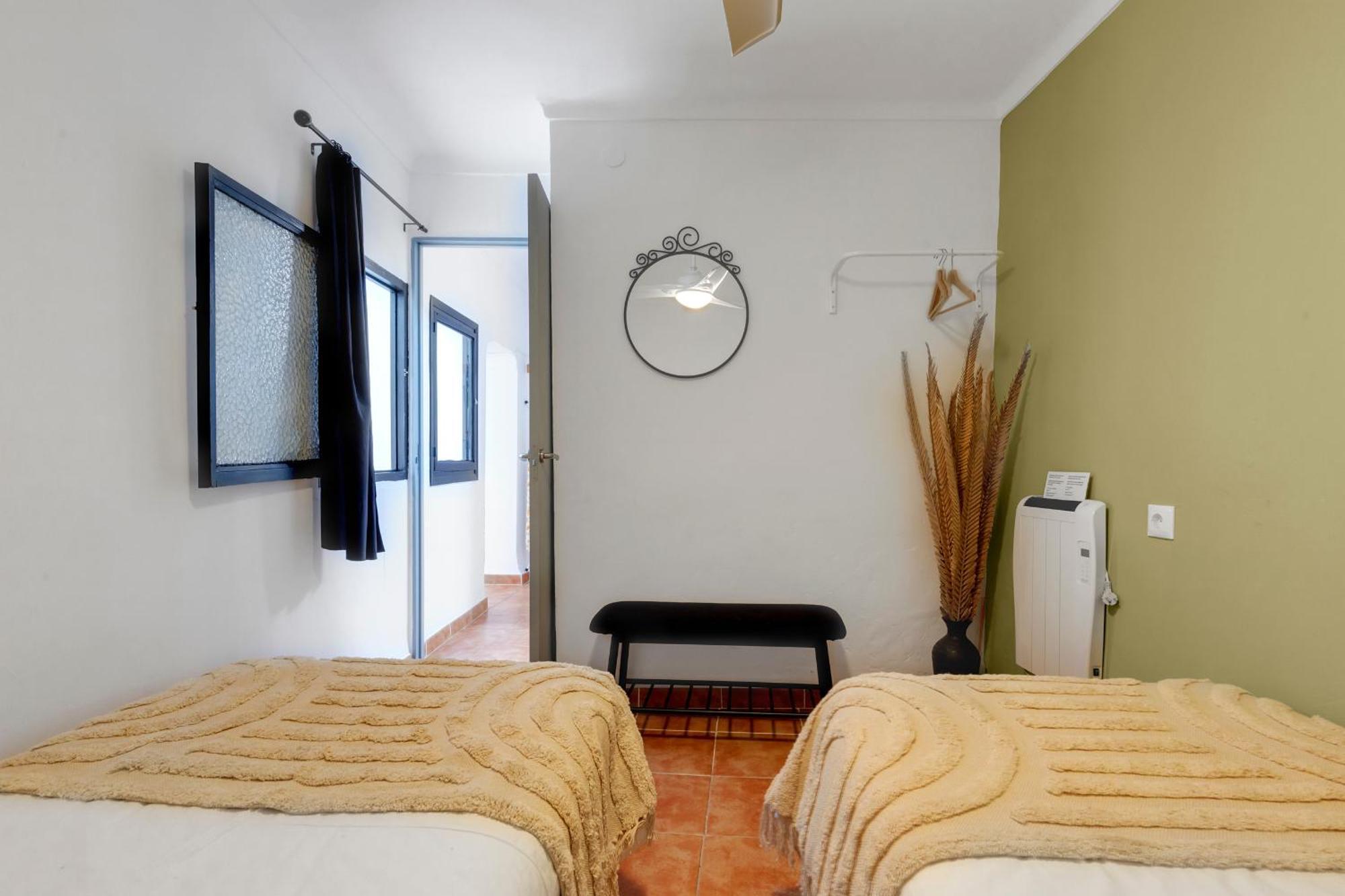 Casa De La Montana Apartments Sayalonga ภายนอก รูปภาพ