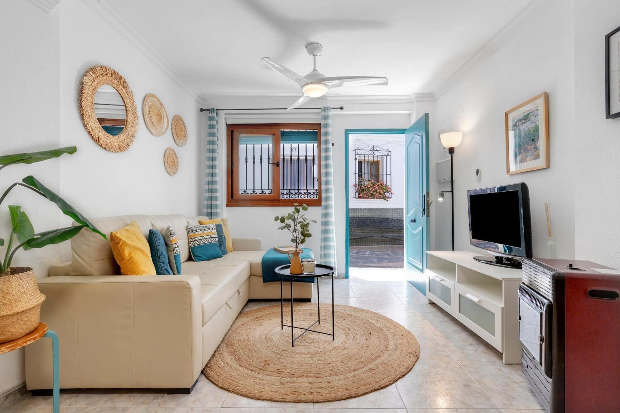 Casa De La Montana Apartments Sayalonga ภายนอก รูปภาพ